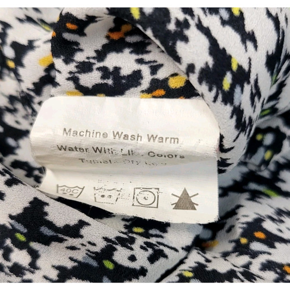 Lush Geometric Top Womens M Black White Oversized V-Neck Cuffed Short Sleeves - Picture 12 of 14